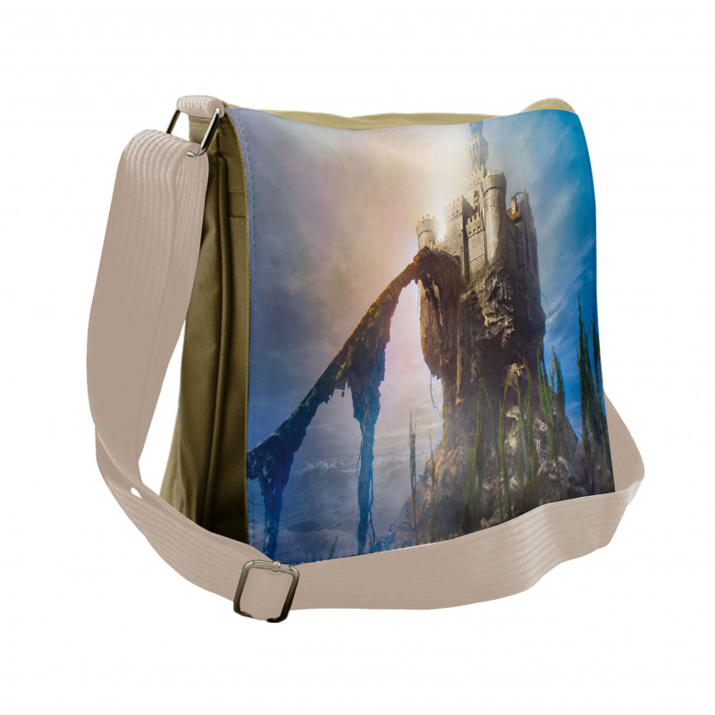 Old Castle Messenger Bag