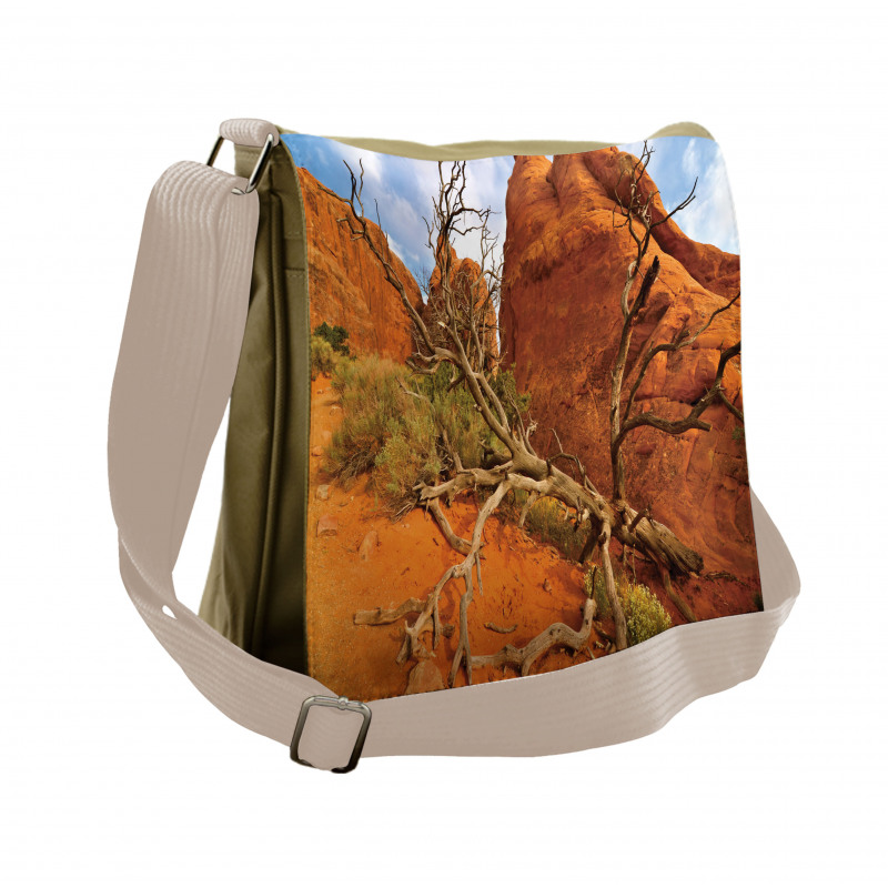 Grand Cany Monument Messenger Bag