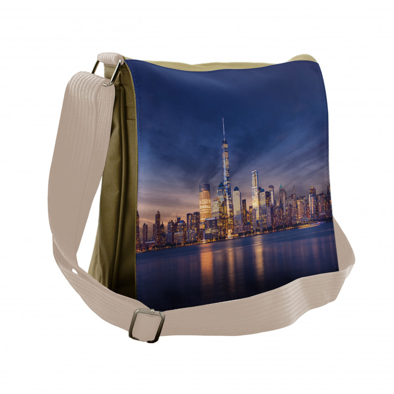 New York Skyline Evening Messenger Bag