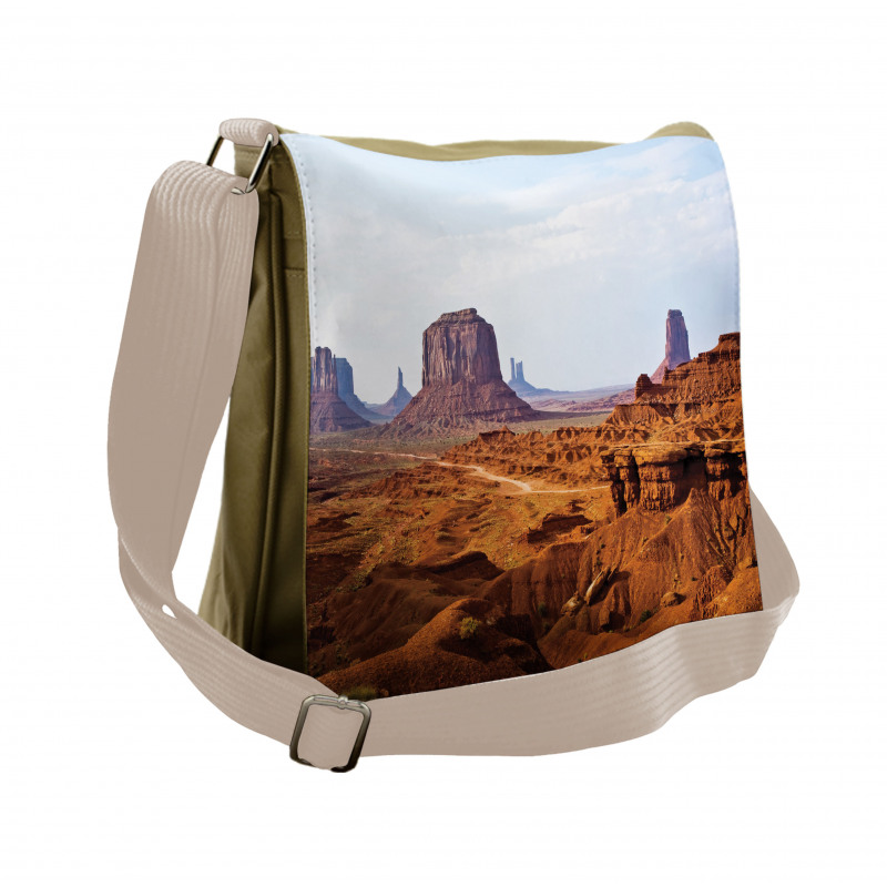 Merritt Butte Sandstones Messenger Bag