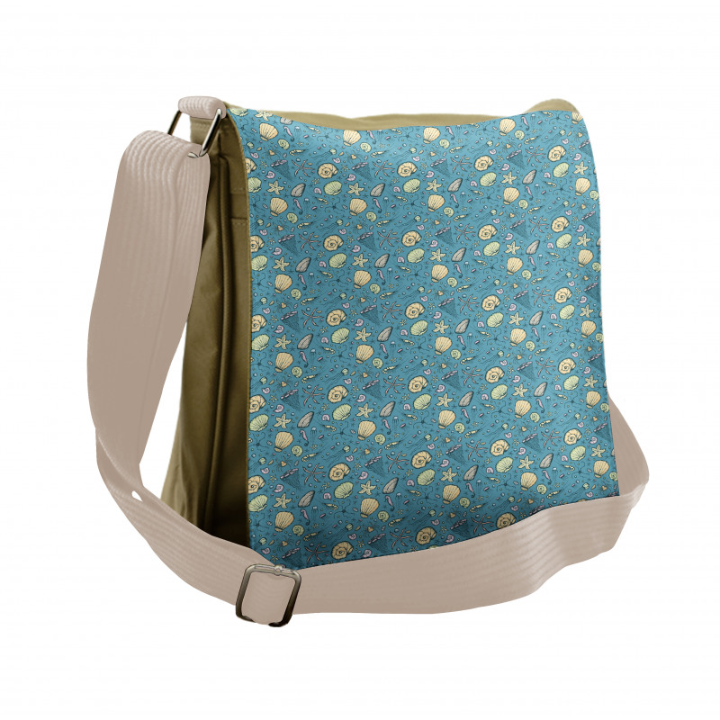 Summer Beach Clam Messenger Bag