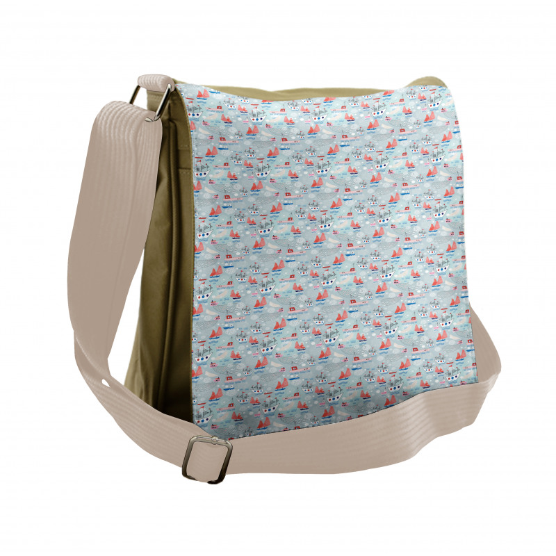 Ships on the Sea Pattern Messenger Bag