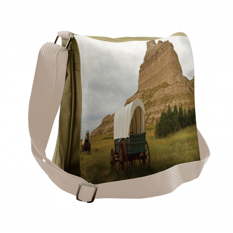 Old Wagon Rural Land Messenger Bag