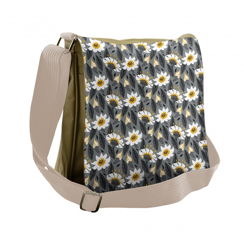 Daisy Petals Messenger Bag