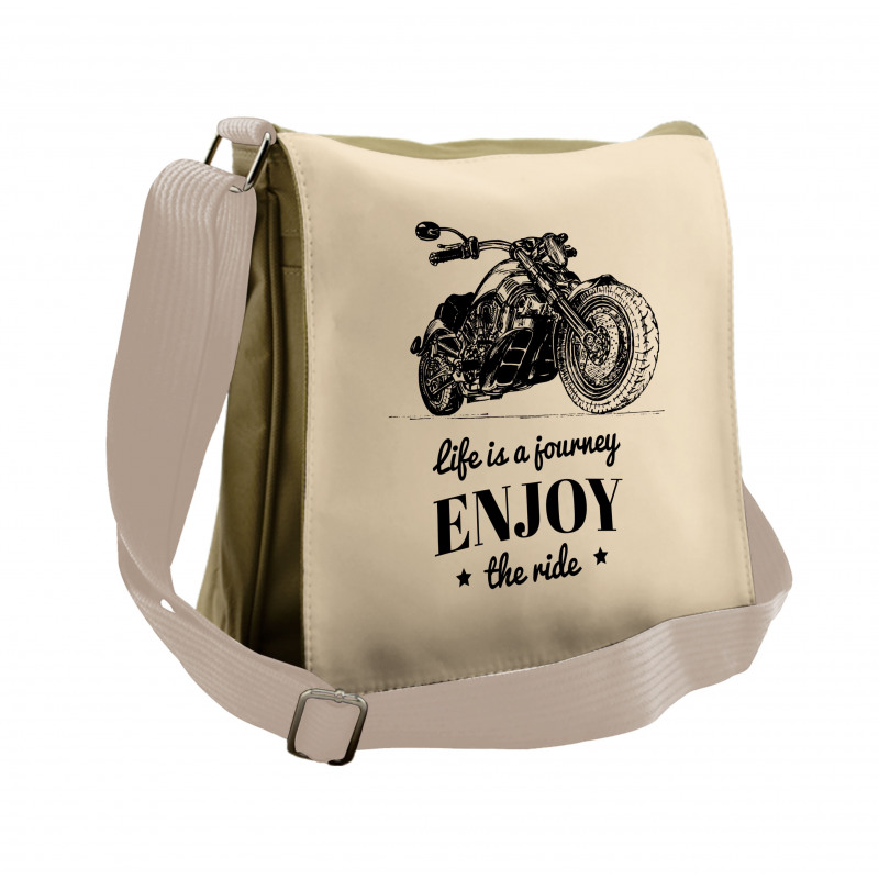 Monotone Chopper Messenger Bag