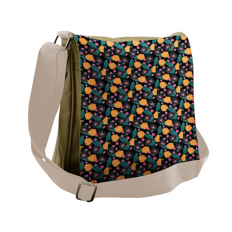 Artwork in Hawaiian Style Messenger Bag