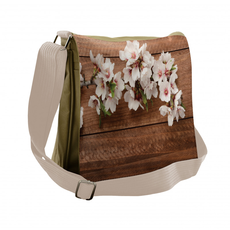 Nature Composition Messenger Bag