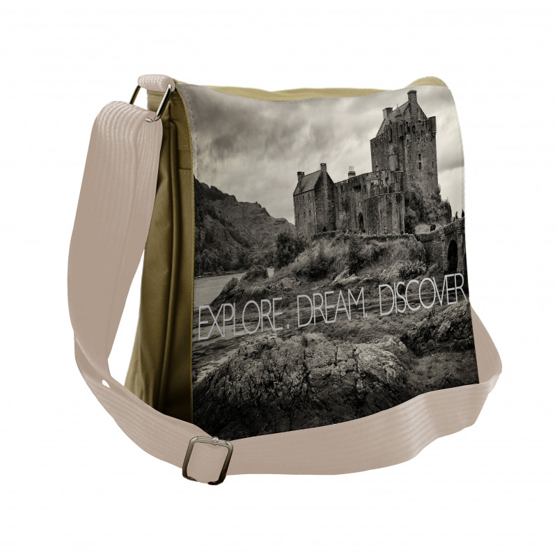 Eilean Donan Castle Scotland Messenger Bag