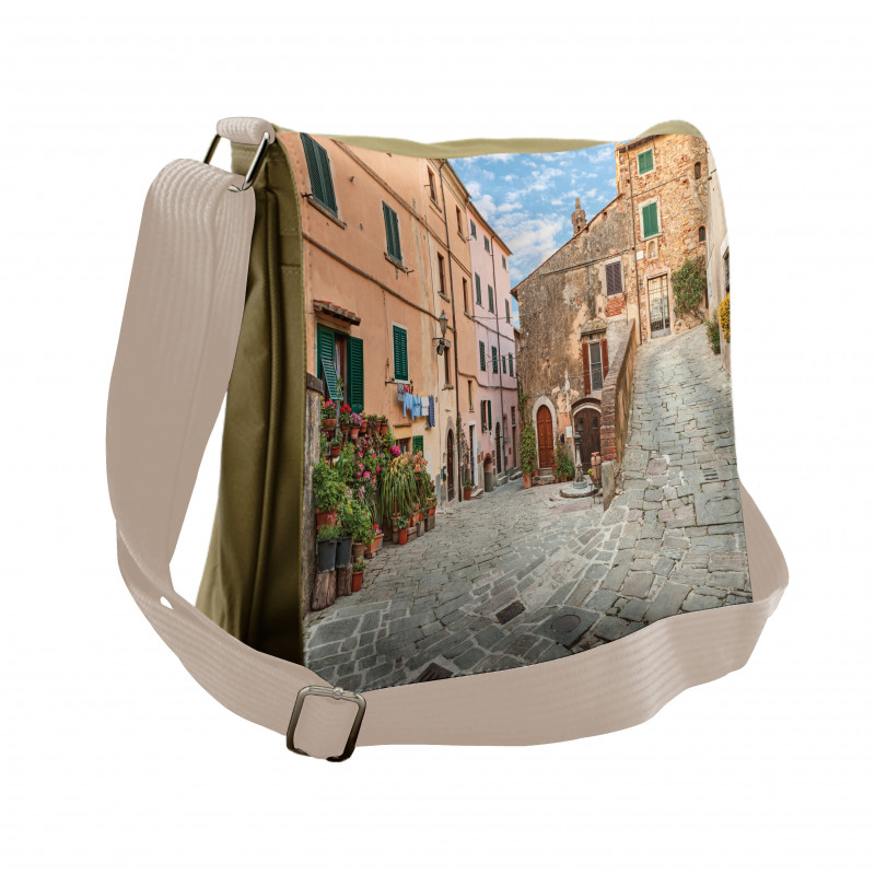 Castagneto Carducci Messenger Bag