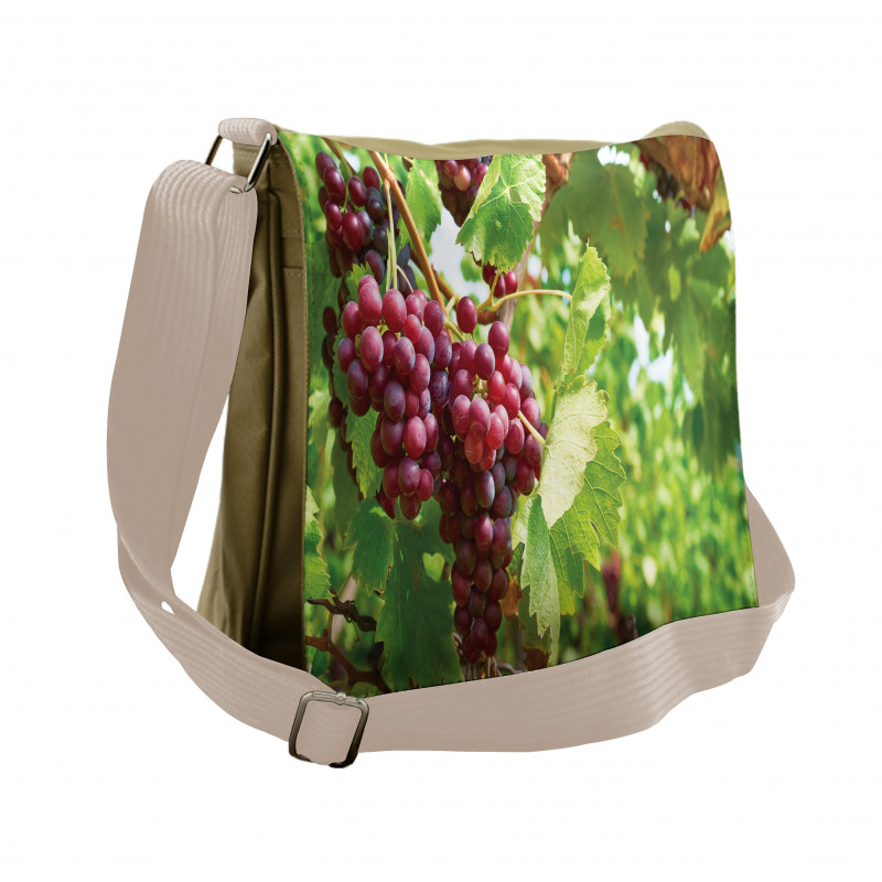 Bunch of Wine Fruits Foliage Messenger Bag