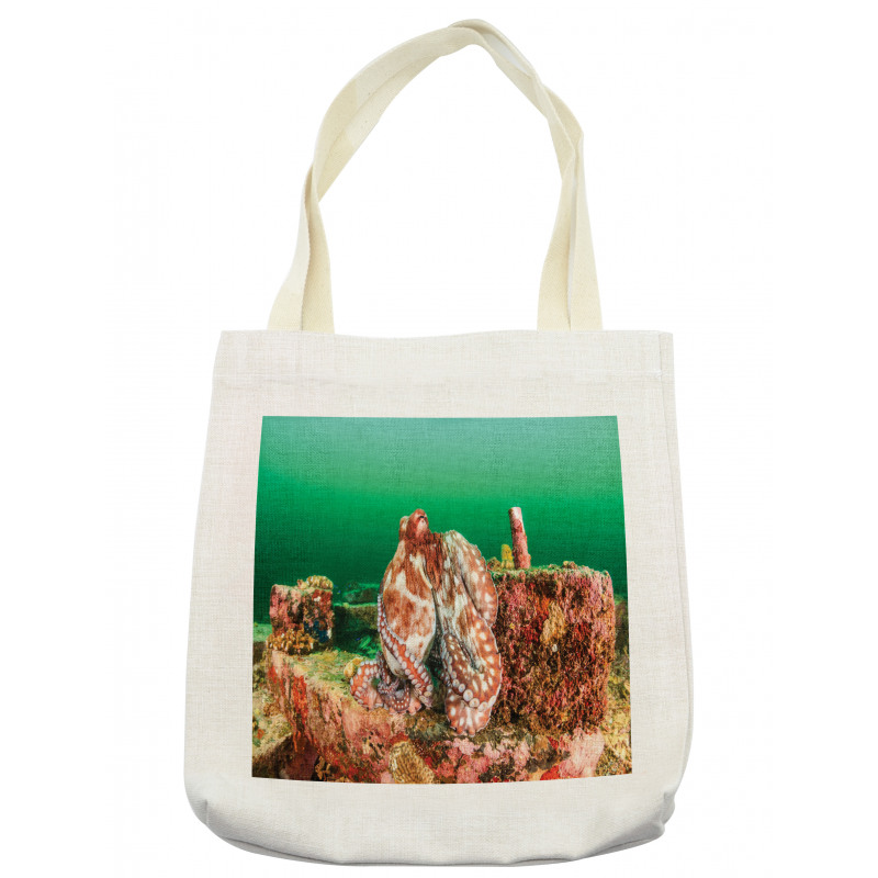 Octopus in Water Tote Bag