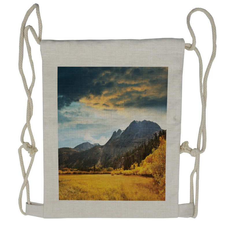 Mountain Grassland Sun Drawstring Backpack