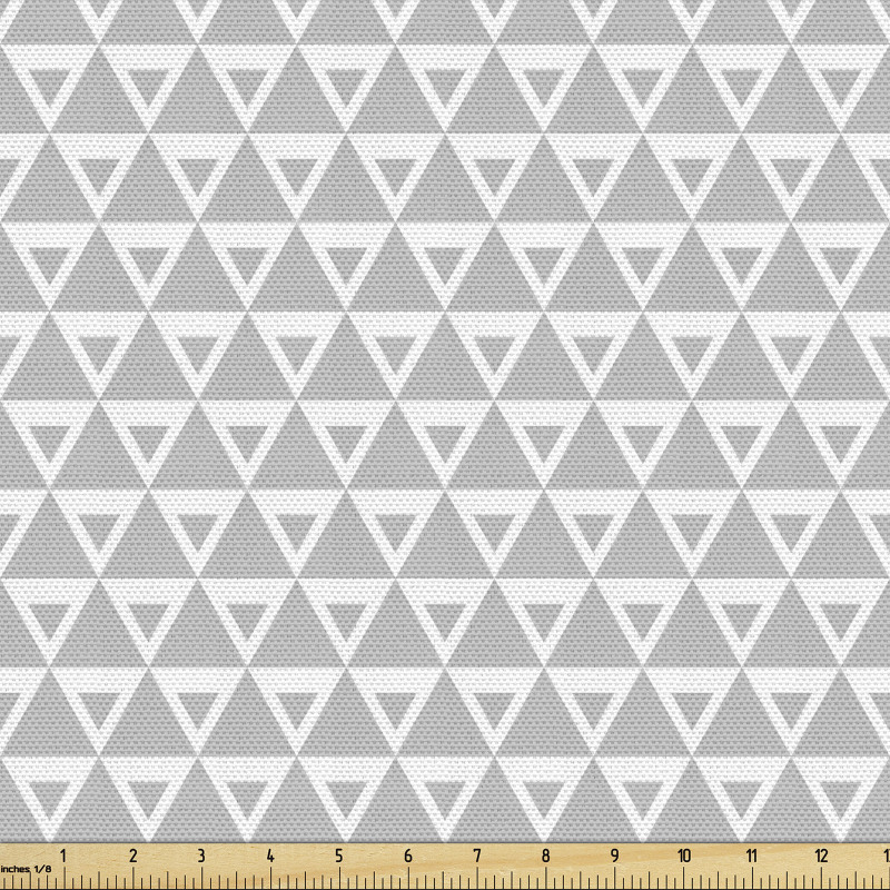 Geometrik Parça Kumaş Üçgen Şekillerinin Dizilmesinden Model