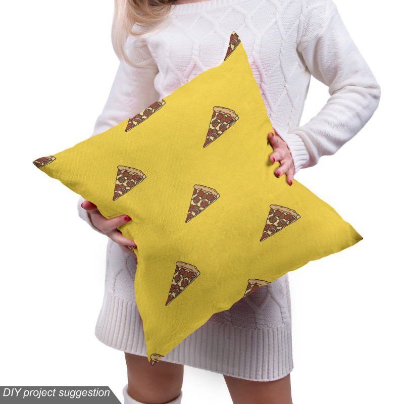Yiyecek Parça Kumaş Sarı Fon Üzerinde Sucuklu Pizza Dilimi