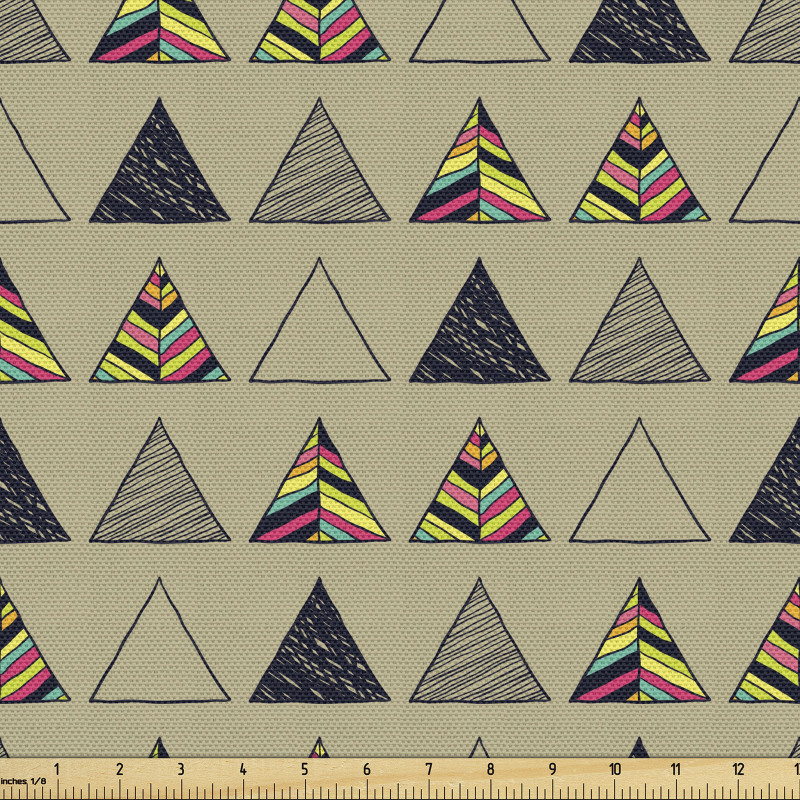 Geometrik Parça Kumaş Üzeri Yaratıcı Desenli Üçgen Çizimli Afiş