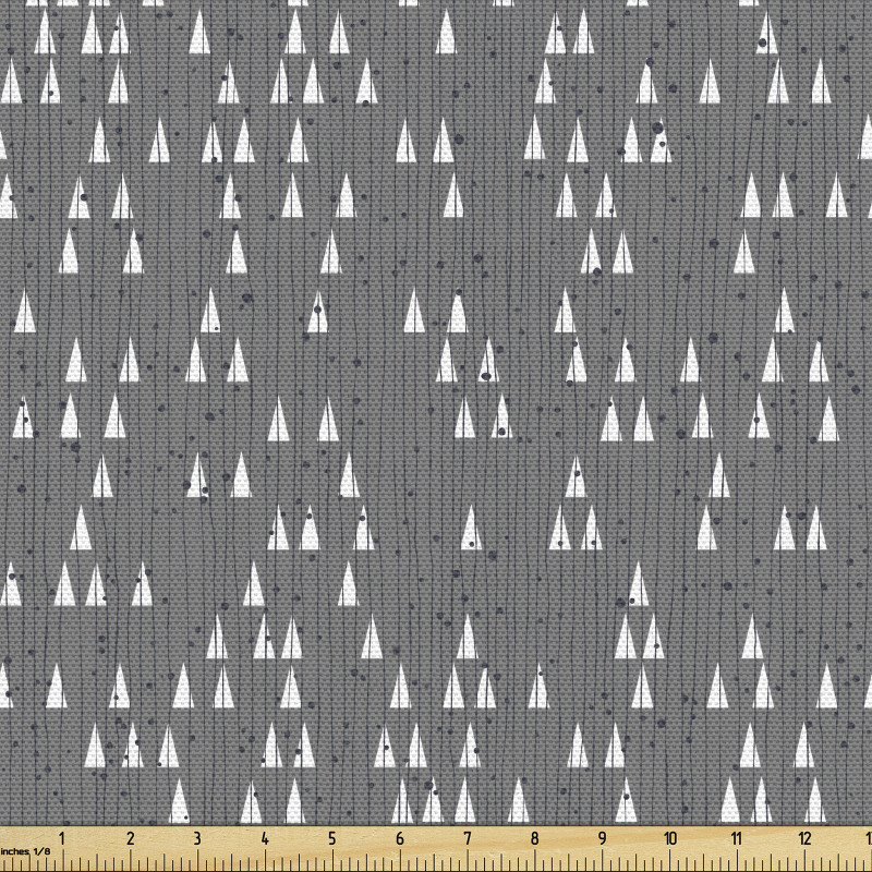 Geometrik Parça Kumaş Koyu Renk Arka Planda Üçgen Şekilleri