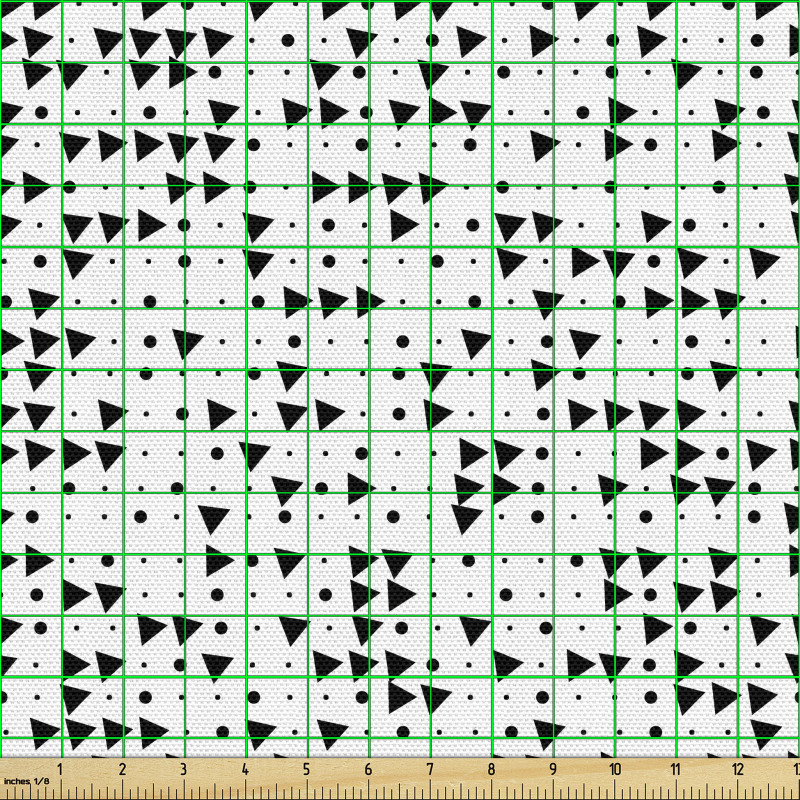 Geometrik Parça Kumaş Noktalı Zeminde Üçgen Figürlü Çalışma