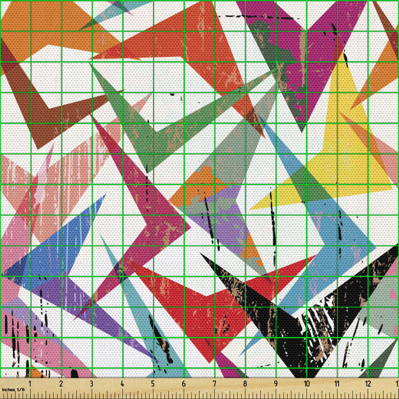 Geometrik Parça Kumaş Üzeri Lekeli Üçgen ve Kontur Çalışması