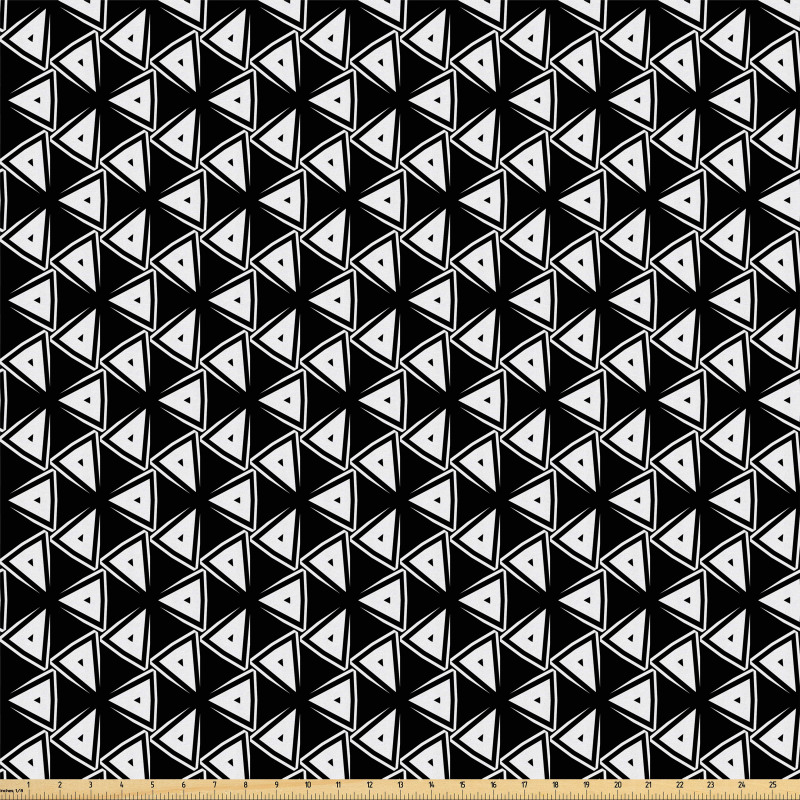 Geometrik Mikrofiber Parça Kumaş Tekrarlı Siyah Üçgen Şekilleri Çizimleri