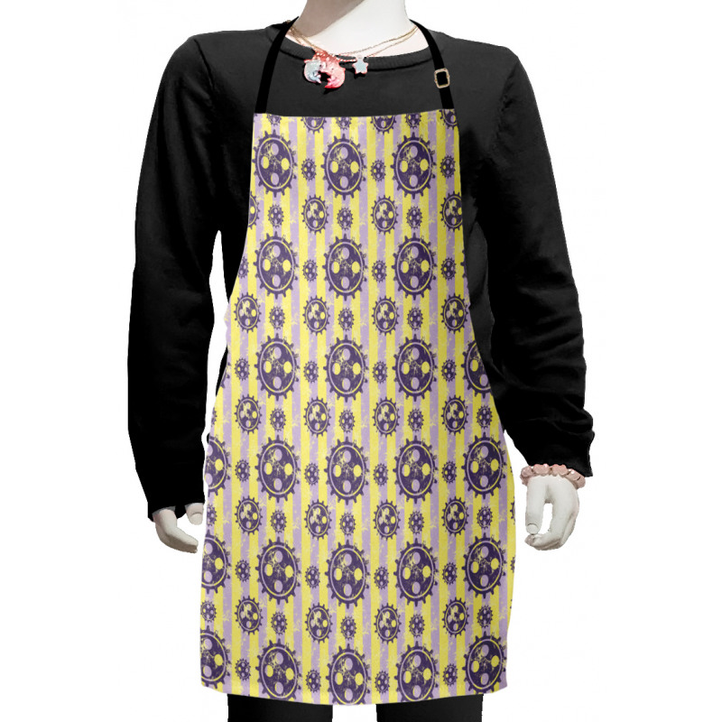 Graphic Wheel Pattern Kids Apron