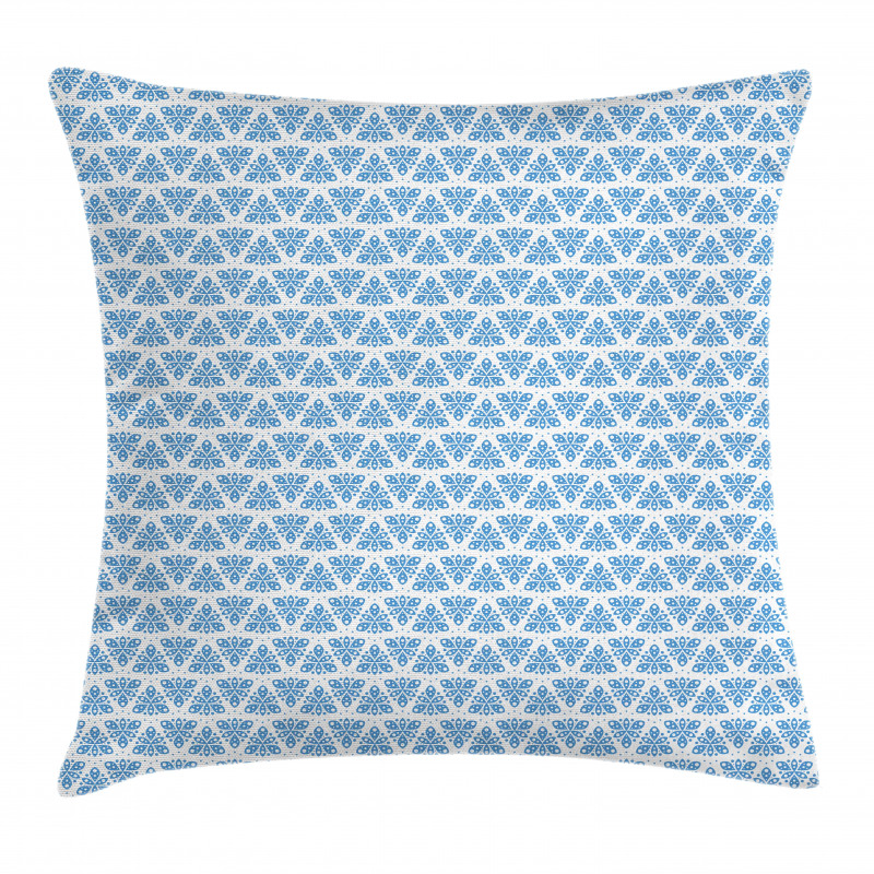 Rounds and Leaves Motif Pillow Cover