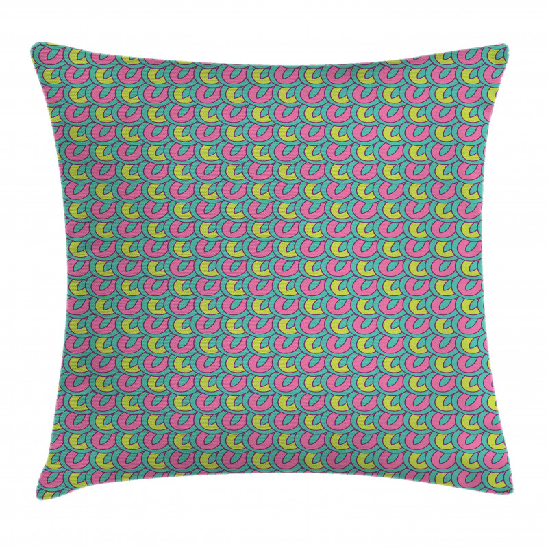 Retro Overlap Motif Pillow Cover