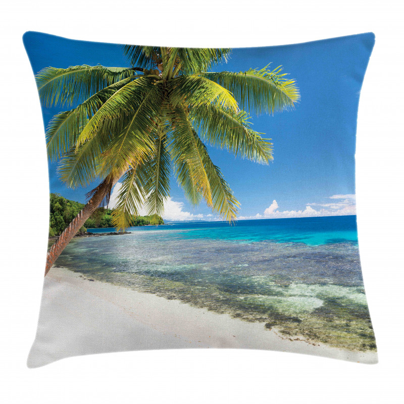 Island Paradise for Travelers Pillow Cover