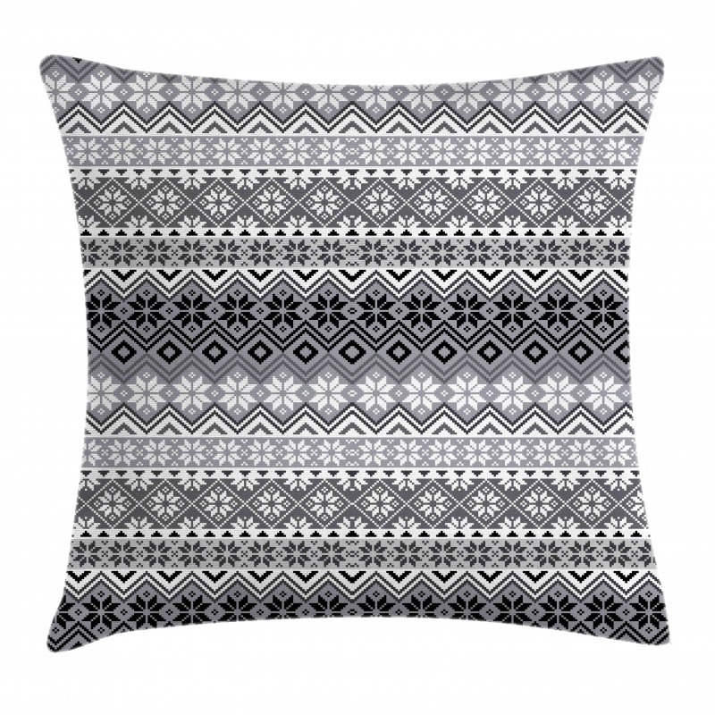 Nordic Snowflake Pattern Pillow Cover