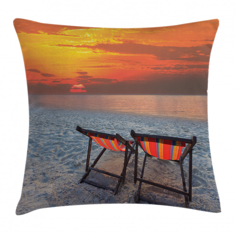 Beach with Colorful Sky Pillow Cover