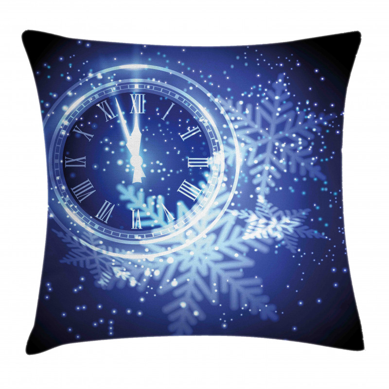 Snowflakes Pattern Pillow Cover