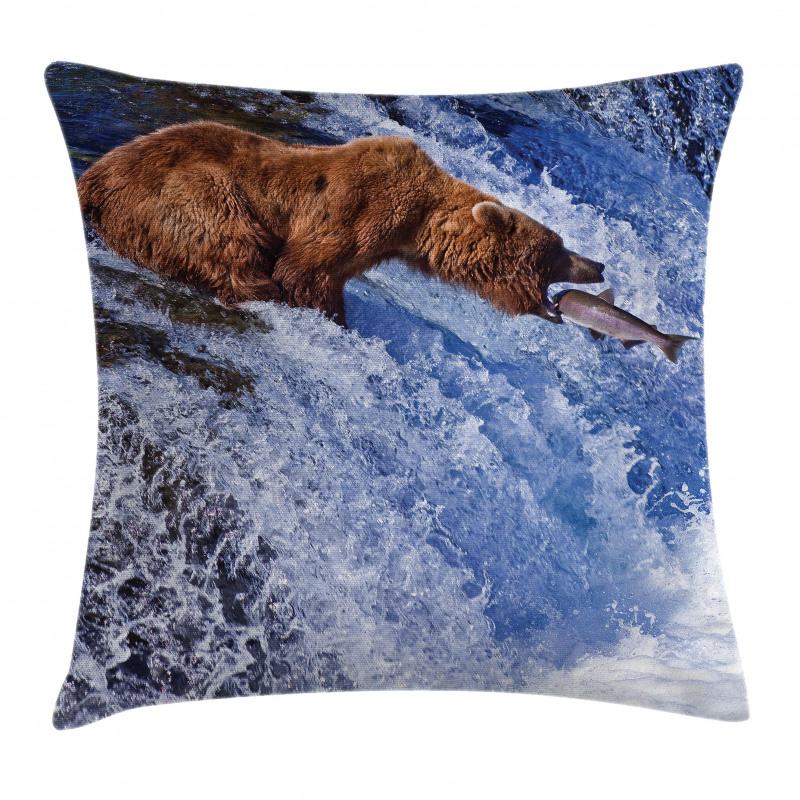 Grizzly Bear at Katmai Pillow Cover