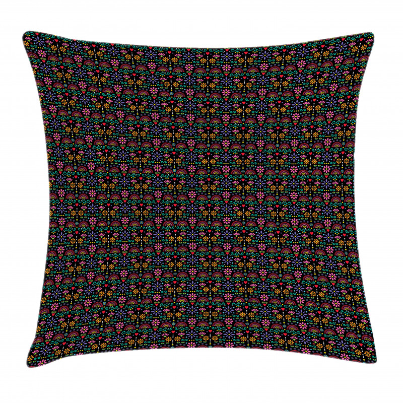 Traditional Flower Pattern Pillow Cover