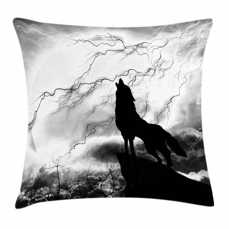 Howling Under Full Moon Pillow Cover