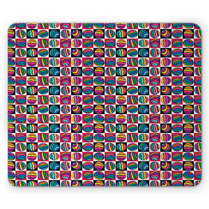 Checkered Doodle Eggs Mouse Pad