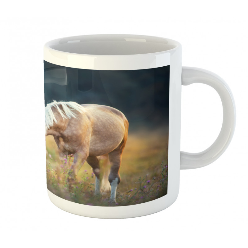 Palomino Horse Grazing Mug