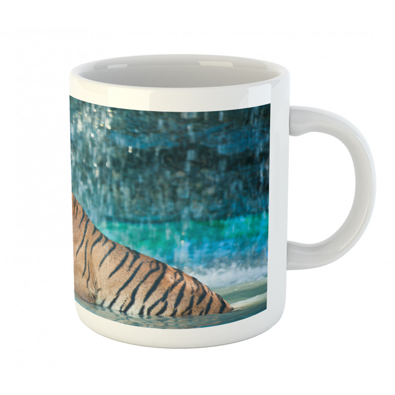 Feline Animal in Pond Mug