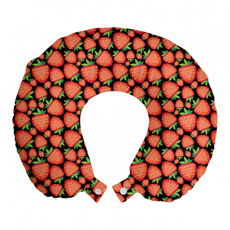 Çilek Boyun Yastığı Siyah Arka Plan Üzerinde Kırmızı Meyveler