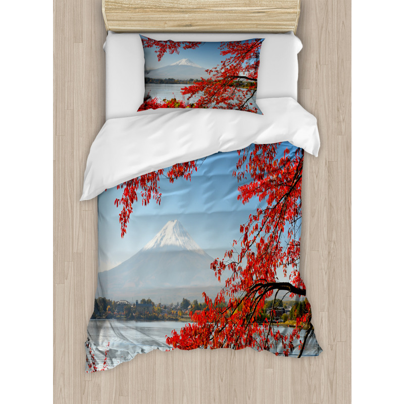 Mountainous Area Fall Season Duvet Cover Set