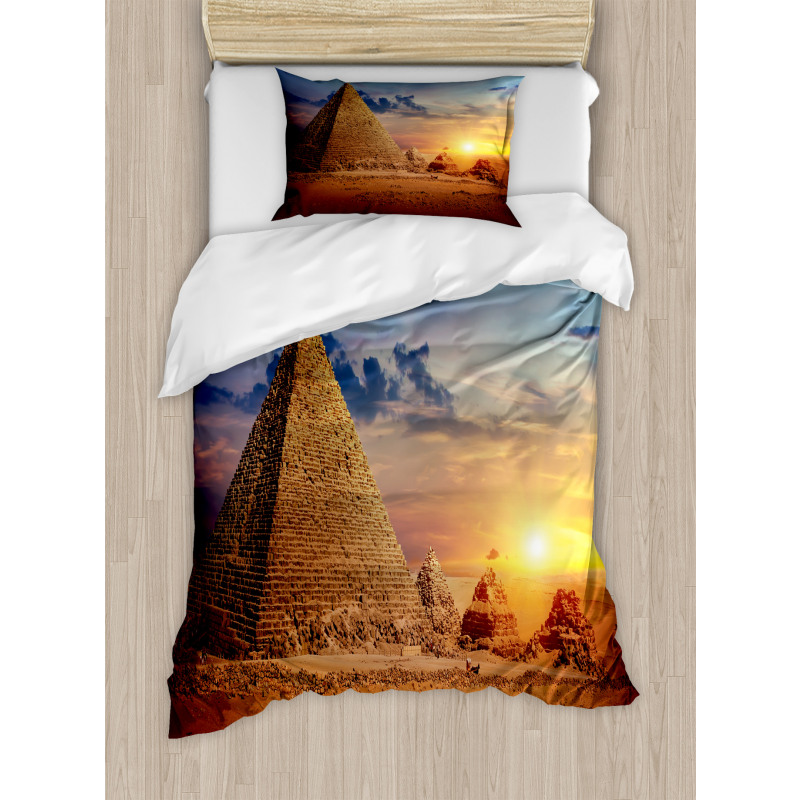 Desert and Pyramids Dusk Duvet Cover Set