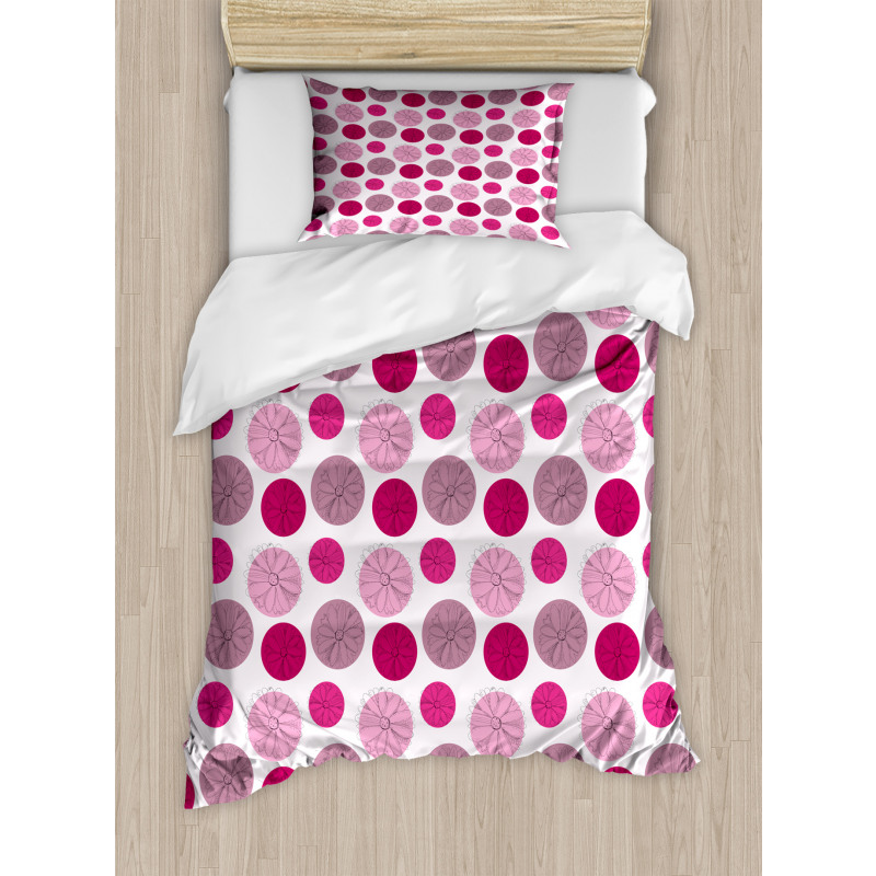 Flower Sketches over Dots Duvet Cover Set