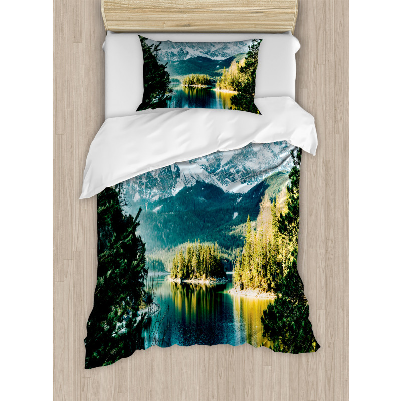 Mountain Frozen Lake Duvet Cover Set