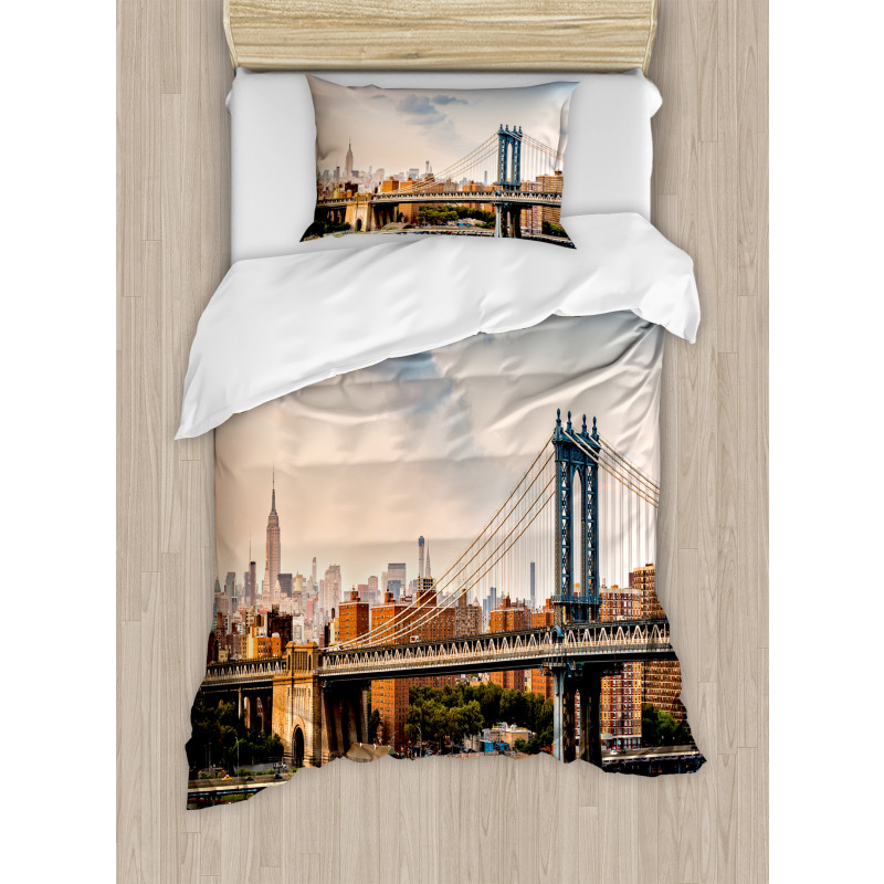 Manhattan Bridge in NYC Duvet Cover Set