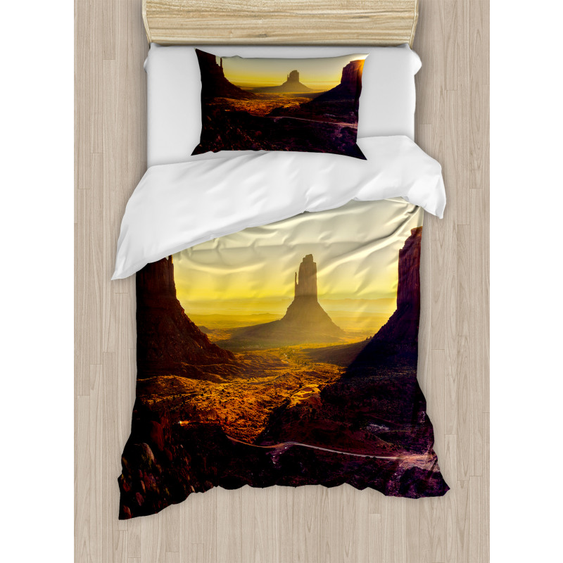 Sunrise Monument Valley Duvet Cover Set