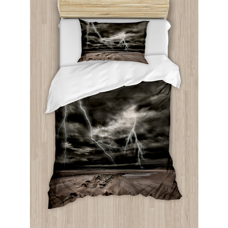 Bolts Across the Sandy Beach Duvet Cover Set