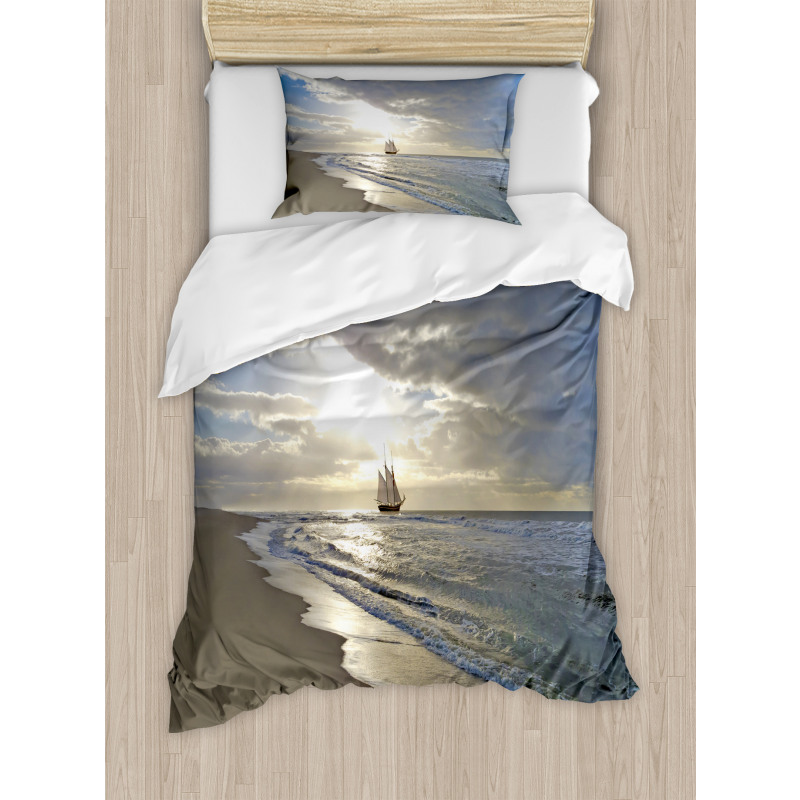 Sailing Shipt Sunset Duvet Cover Set