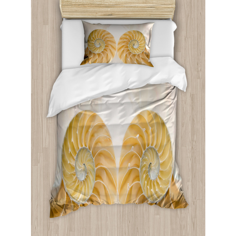 Symmetrical Seashells Duvet Cover Set