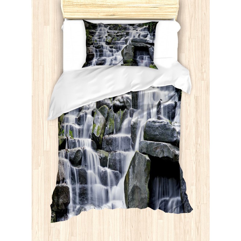 Stream on Rock Nature Duvet Cover Set