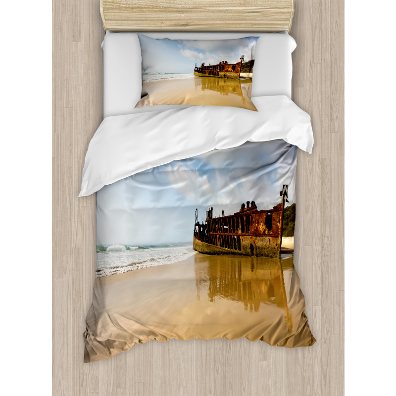 Antique Rusty Ship Wreck Duvet Cover Set