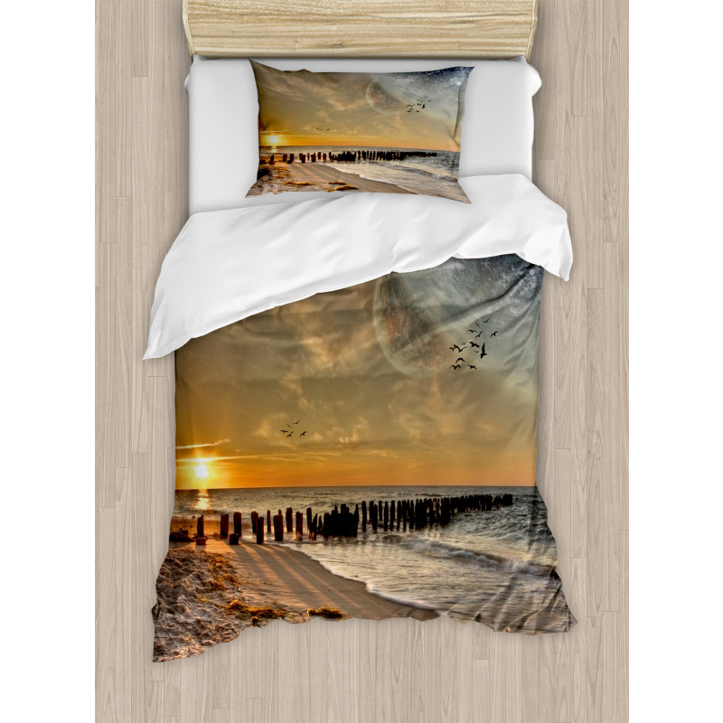 Solar Eclipse Duvet Cover Set