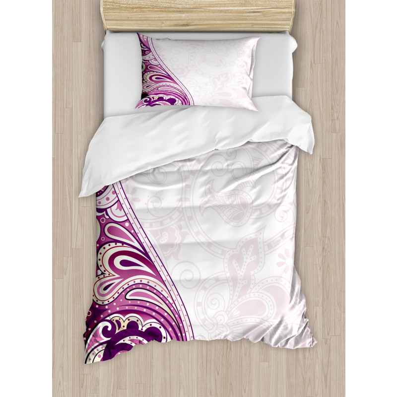 Swirled Petals Motif Duvet Cover Set